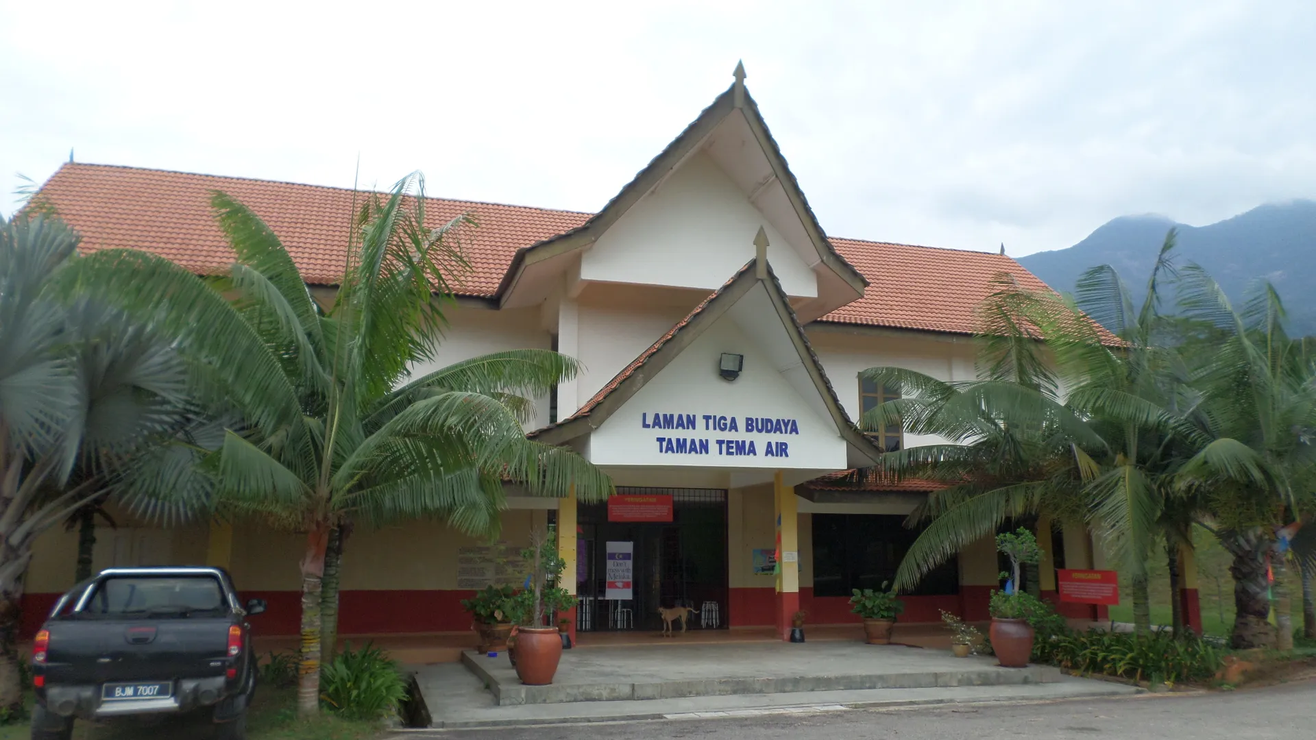 Laman Tiga Budaya Water Theme Park entrance sign in Asahan